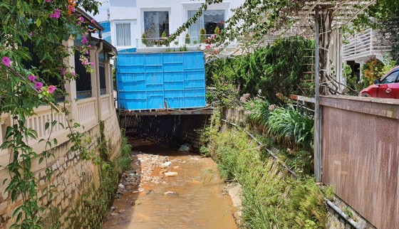 Đà Lạt chấn chỉnh tình trạng lấn suối sau trận mưa gây ngập ảnh 1 Đà Lạt chấn chỉnh tình trạng lấn suối sau trận mưa gây ngập ảnh 1