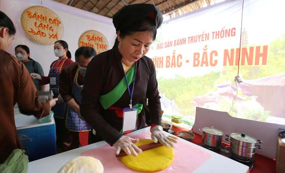 Rực rỡ sắc màu bánh dân gian ảnh 6