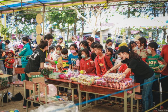 Mang nụ cười đến với trẻ vùng cao ảnh 1 Mang nụ cười đến với trẻ vùng cao ảnh 1