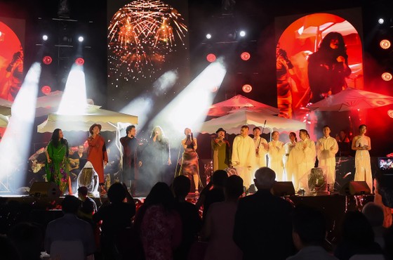 Mạch nguồn tiếp nối ảnh 1