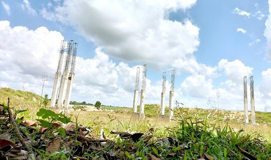 Bê bết quản lý đất đai, Nhà nước thiệt hại 'khủng' ảnh 1