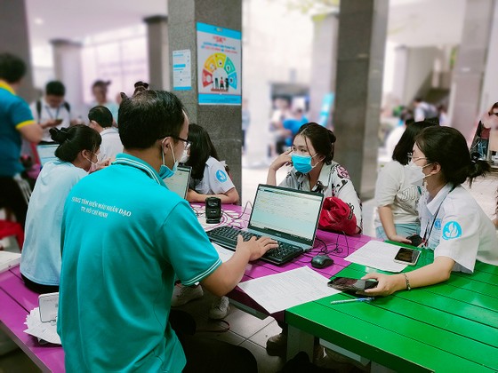 Trục lợi từ quà tặng hiến máu nhân đạo - Bài 1: Đủ chiêu lách, giảm ảnh 1