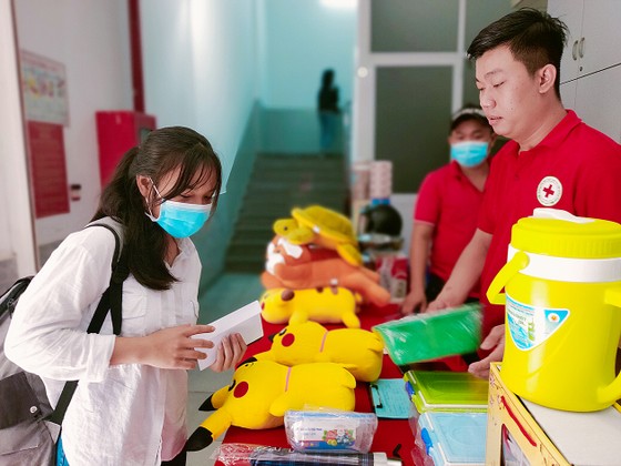 Trục lợi từ quà tặng hiến máu nhân đạo - Bài 1: Đủ chiêu lách, giảm ảnh 2