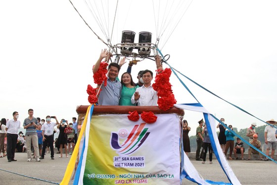 Hà Tĩnh: Trình diễn bay khinh khí cầu chào mừng SEA Games 31 ảnh 13 Hà Tĩnh: Trình diễn bay khinh khí cầu chào mừng SEA Games 31 ảnh 13