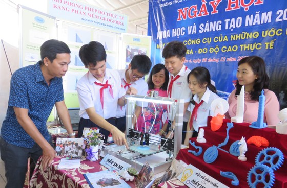 Giúp trẻ bớt nghiện game và mạng xã hội ảnh 1