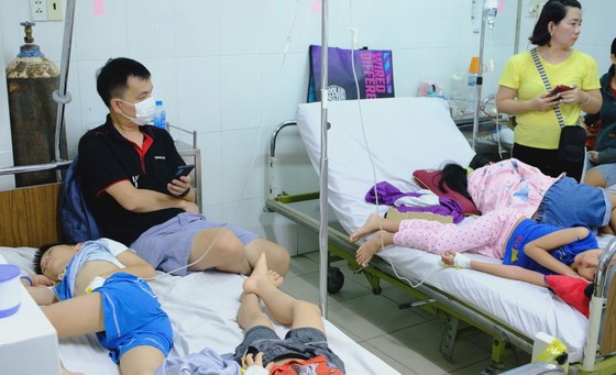 Nỗi lo an toàn thực phẩm bếp ăn trường học ảnh 1