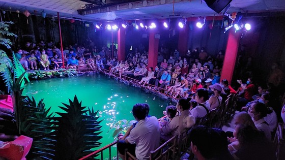 Những điểm hẹn cùng thành phố ảnh 2 Những điểm hẹn cùng thành phố ảnh 1