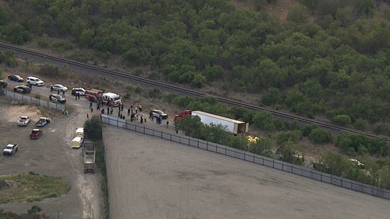 Ít nhất 46 người nhập cư thiệt mạng trong xe đầu kéo tại Mỹ ảnh 5 Ít nhất 46 người nhập cư thiệt mạng trong xe đầu kéo tại Mỹ ảnh 5