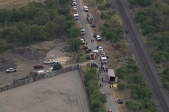 Ít nhất 46 người nhập cư thiệt mạng trong xe đầu kéo tại Mỹ ảnh 6 Ít nhất 46 người nhập cư thiệt mạng trong xe đầu kéo tại Mỹ ảnh 6