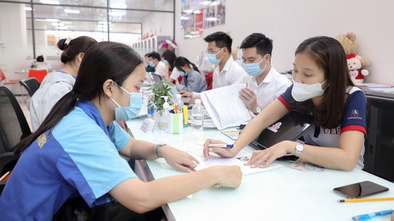 Thận trọng với điểm sàn xét tuyển ảnh 1