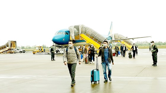 Gập ghềnh đường về quê - Tết này về hay ở? ảnh 1 Tết này về hay ở? - Gập ghềnh đường về quê ảnh 1