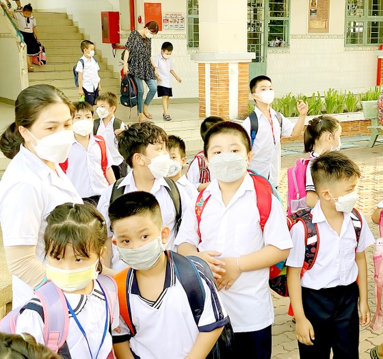 Dạy học xáo trộn vì Covid-19 ảnh 1