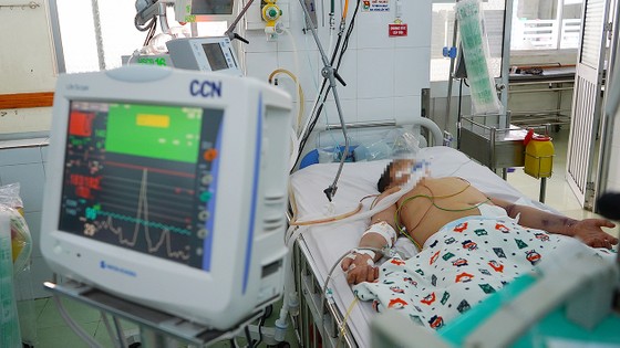 Dịch sốt xuất huyết đến sớm, nhiều ca nguy hiểm ảnh 2 Dịch sốt xuất huyết đến sớm, nhiều ca nguy hiểm ảnh 1