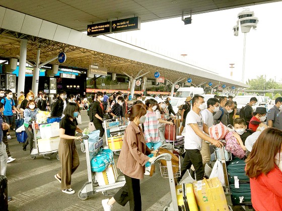 Muôn kiểu trở lại thành phố sau tết ảnh 2 Muôn kiểu trở lại thành phố sau tết ảnh 2