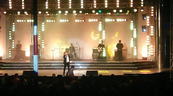 Tụ điểm ca nhạc thoái trào - Thời chỉ có tụ điểm ảnh 1 Tụ điểm ca nhạc thoái trào - Thời chỉ có tụ điểm ảnh 1