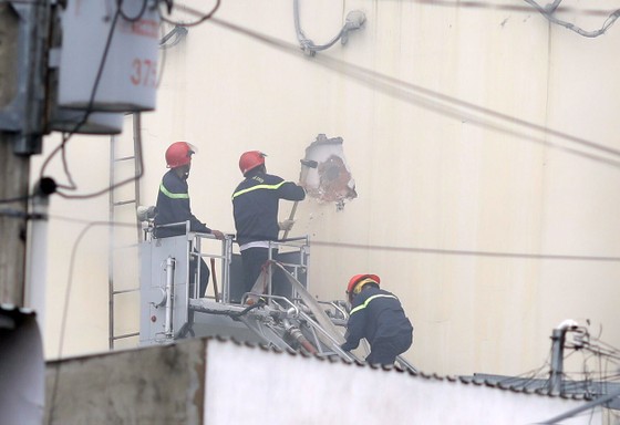 Vụ cháy quán karaoke An Phú (Bình Dương) khiến 33 người tử vong: Thảm kịch không vô tình ảnh 4 Vụ cháy quán karaoke An Phú (Bình Dương) khiến 33 người tử vong: Thảm kịch không vô tình ảnh 4