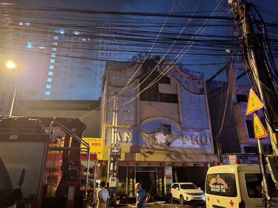 Bình Dương: Cháy quán karaoke, ít nhất 7 người thương vong ảnh 1