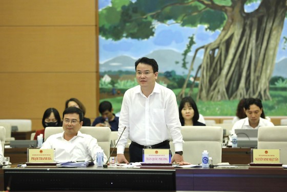 Tình hình kinh tế - xã hội tích cực hơn dự kiến ảnh 1 Tình hình kinh tế - xã hội tích cực hơn dự kiến ảnh 1