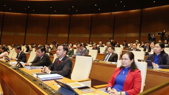 Quốc hội khai mạc trọng thể kỳ họp thứ 4 tại Hội trường Diên Hồng ảnh 7 Quốc hội khai mạc trọng thể kỳ họp thứ 4 tại Hội trường Diên Hồng ảnh 6