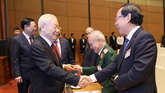 Quốc hội khai mạc trọng thể kỳ họp thứ 4 tại Hội trường Diên Hồng ảnh 4 Quốc hội khai mạc trọng thể kỳ họp thứ 4 tại Hội trường Diên Hồng ảnh 3