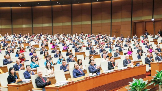 Quốc hội khai mạc trọng thể kỳ họp thứ 4 tại Hội trường Diên Hồng ảnh 3 Quốc hội khai mạc trọng thể kỳ họp thứ 4 tại Hội trường Diên Hồng ảnh 2