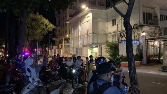 Công an thu nhiều vật chứng trong 2 căn nhà của bà Nguyễn Phương Hằng ảnh 4 Công an thu nhiều vật chứng trong 2 căn nhà của bà Nguyễn Phương Hằng ảnh 3