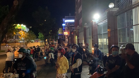 Công an thu nhiều vật chứng trong 2 căn nhà của bà Nguyễn Phương Hằng ảnh 5 Công an thu nhiều vật chứng trong 2 căn nhà của bà Nguyễn Phương Hằng ảnh 4