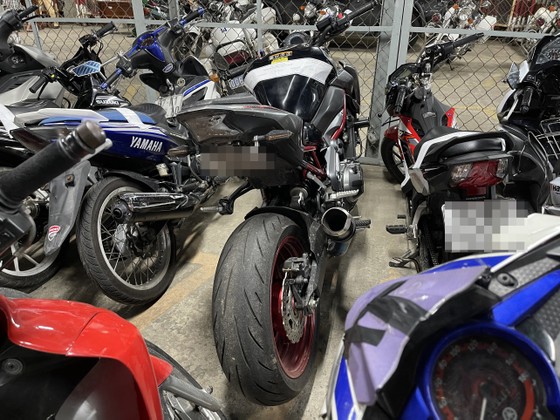 TPHCM: “Đi bão” sau trận chung kết, hơn 100 phương tiện bị tạm giữ ảnh 10