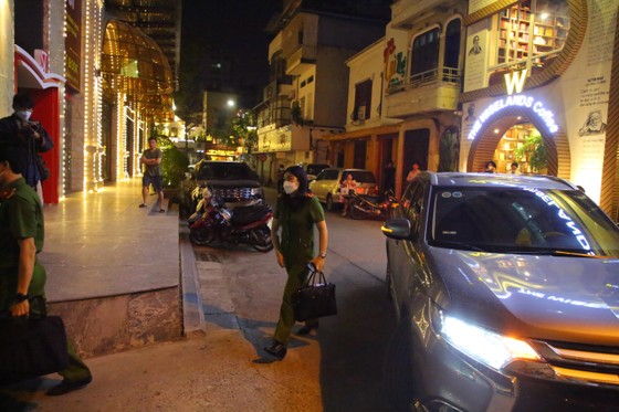 Cảnh khám xét trụ sở Tân Hoàng Minh ảnh 8 Cảnh khám xét trụ sở Tân Hoàng Minh ảnh 8