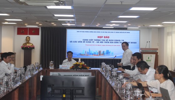 TPHCM đảm bảo người dân không thiếu xăng dầu ảnh 1 TPHCM đảm bảo người dân không thiếu xăng dầu ảnh 1