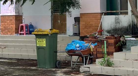 Lâm viên thanh niên hoang tàn, đầy rác thải y tế ảnh 7 Lâm viên thanh niên hoang tàn, đầy rác thải y tế ảnh 6