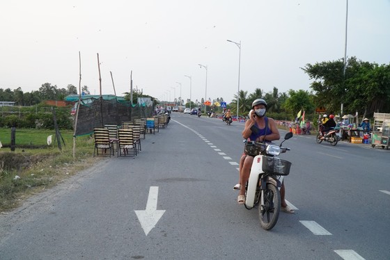 Xuống ruộng uống cà phê, xem thả diều cần đảm bảo an toàn ảnh 3 Xuống ruộng uống cà phê, xem thả diều cần đảm bảo an toàn ảnh 3