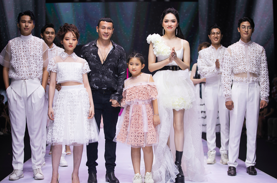 Ý nghĩa, mãn nhãn cùng Tuần lễ Thời trang trẻ em Việt Nam 2022 ảnh 17 Ý nghĩa, mãn nhãn cùng Tuần lễ Thời trang trẻ em Việt Nam 2022 ảnh 17