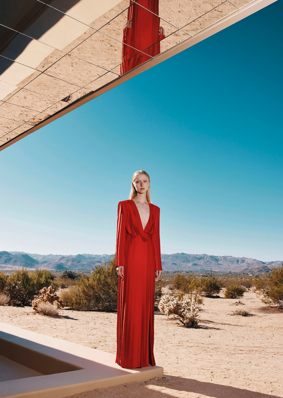 'Cuộc hẹn rực rỡ' của Công Trí trên sa mạc California ảnh 9