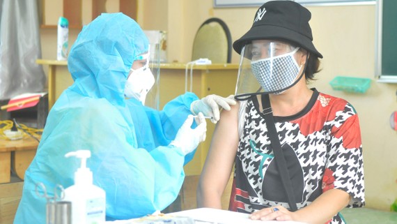 Lao động đã tiêm vaccine không cần xét nghiệm Covid-19