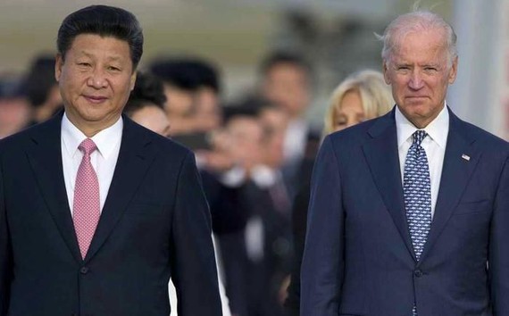 Tổng thống Mỹ Joe Biden (phải) và Chủ tịch Trung Quốc Tập Cận Bình. Ảnh: Xinhua