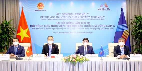 Đại hội đồng AIPA - 42: Đẩy mạnh kỹ thuật số giải quyết các vấn đề xã hội, môi trường Đoàn đại biểu Quốc hội Việt Nam dự Phiên họp Ủy ban Xã hội. Ảnh: TTXVN