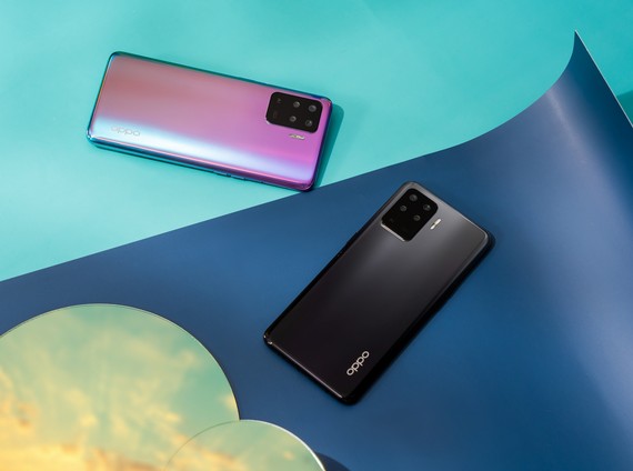 OPPO A94 với hai tùy chọn màu sắc Đen và Tím