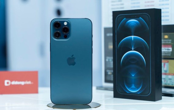 Lượng khách đặt hàng iPhone 12 Pro 128GB tăng mạnh khi model này đang giảm giá 