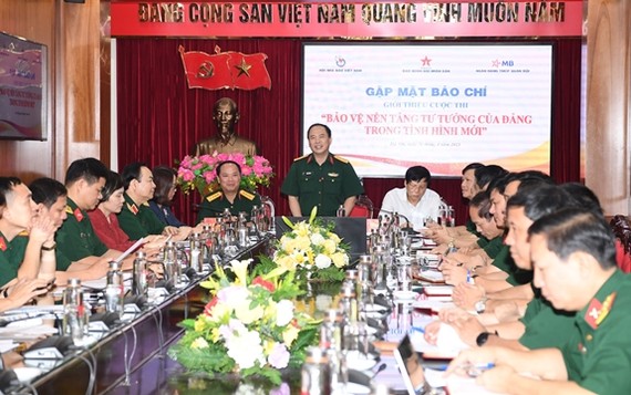 Phát động cuộc thi viết “Bảo vệ nền tảng tư tưởng của Đảng trong tình hình mới” Quang cảnh buổi thông tin báo chí về cuộc thi