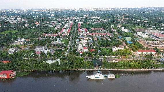 TP Thủ Dầu Một có sông Sài Gòn chảy qua ở phía Tây, thuận lợi phát triển du lịch sinh thái ven sông. Ảnh: Cen Sài Gòn