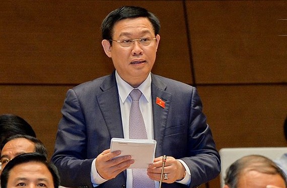 Phó Thủ tướng Vương Đình Huệ trả lời chất vấn ĐBQH tại kỳ họp thứ 5