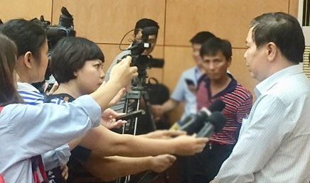 Ông Lê Ngọc Quang, Phó Giám đốc Sở GD-ĐT Hà Nội cung cấp thông tin tới báo chí