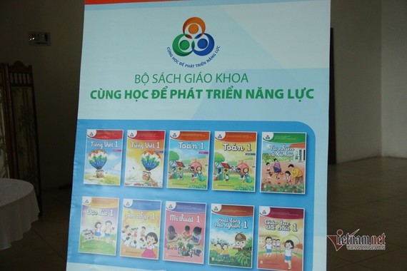 Một trong 4 mẫu SGK lớp 1 của NXB Giáo dục Việt Nam