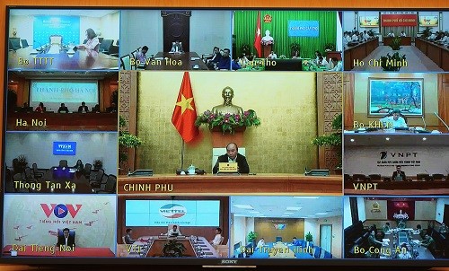 Thủ tướng Nguyễn Xuân Phúc chủ trì cuộc họp Thường trực Chính phủ về phòng chống dịch Covid-19