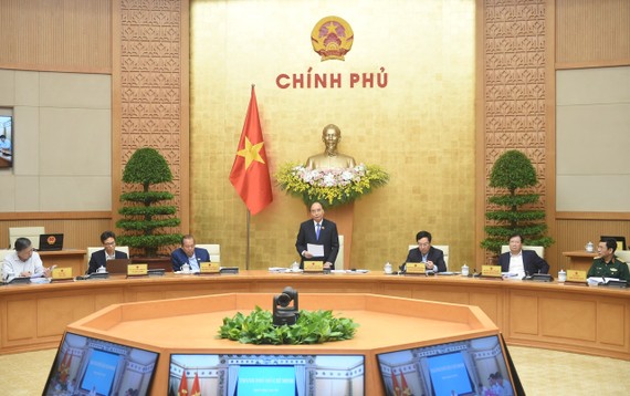 Thủ tướng Nguyễn Xuân Phúc chủ trì phiên họp Chính phủ thường kỳ, chiều 31-3. Ảnh: VIẾT CHUNG 