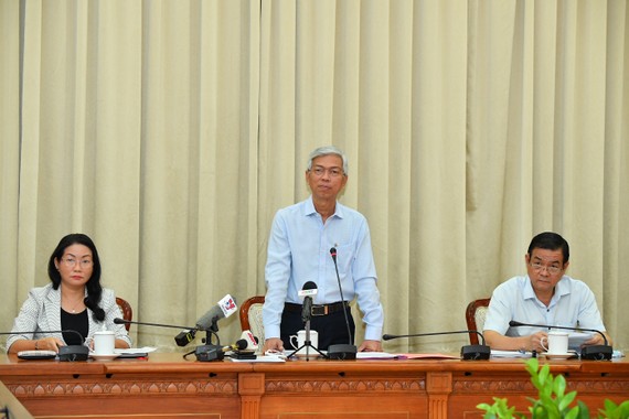 Phó Chủ tịch UBND TPHCM Võ Văn Hoan phát biểu tại Hội nghị về xử lý vi phạm tiếng ồn. Ảnh: VIỆT DŨNG