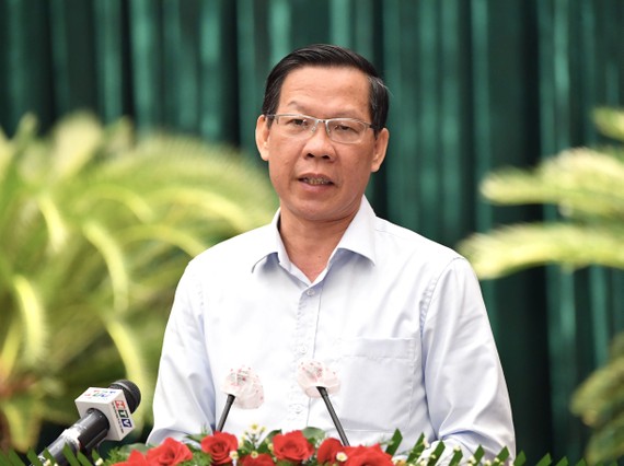 Chủ tịch UBND TPHCM Phan Văn Mãi phát biểu tại buổi họp mặt. Ảnh: VIỆT DŨNG