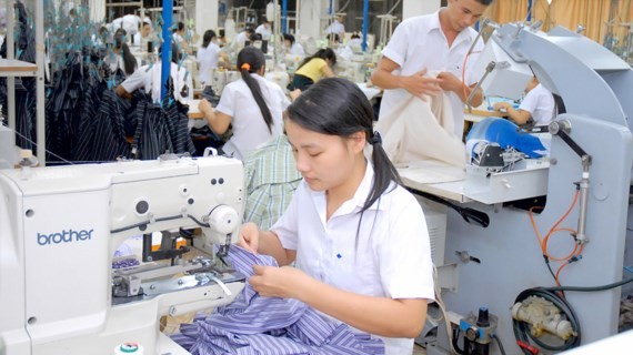 The garment and textile sector predicted to face difficulties in months at the end of the year because of declined demand and competitive price pressure.(PHoto: SGGP)