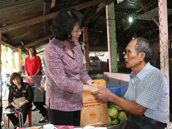 Vice President Dang Thi Ngoc Thinh in Con Dao (Source: VNA)